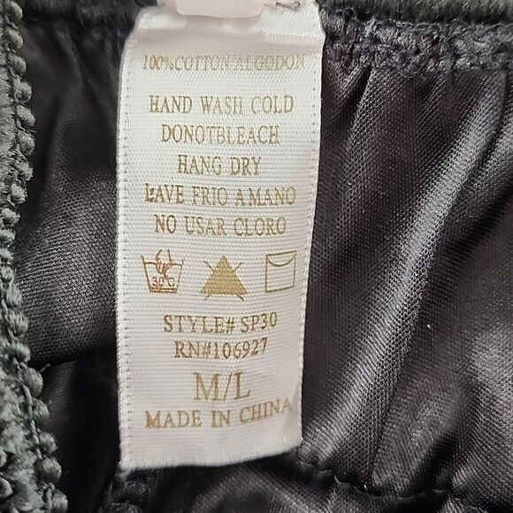 Trendy Spring Black Crochet Shorts Sz Medium Chic Outdoor Streetware 100% Cotton - Picture 10 of 10